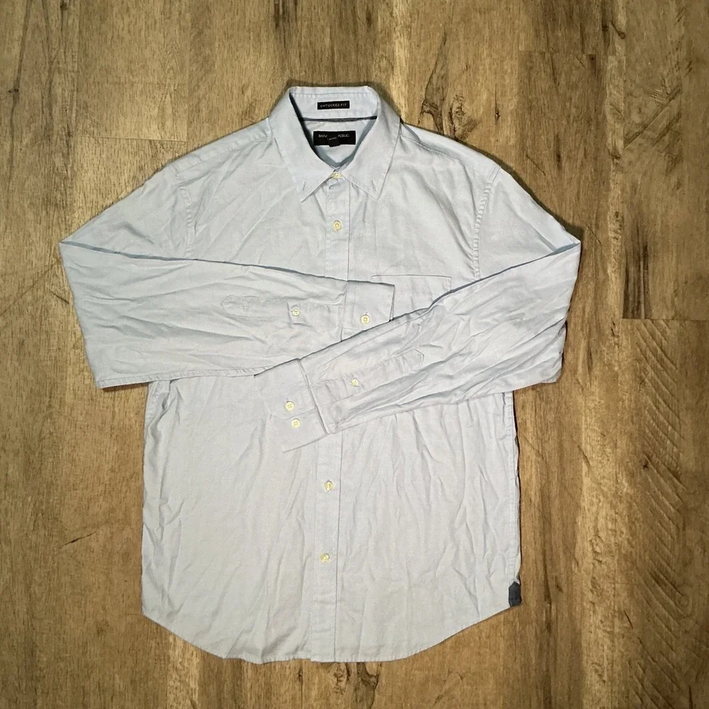 Banana Republic Untucked Fit Oxford Shirt Mens Medium Light Blue Long Sleeve